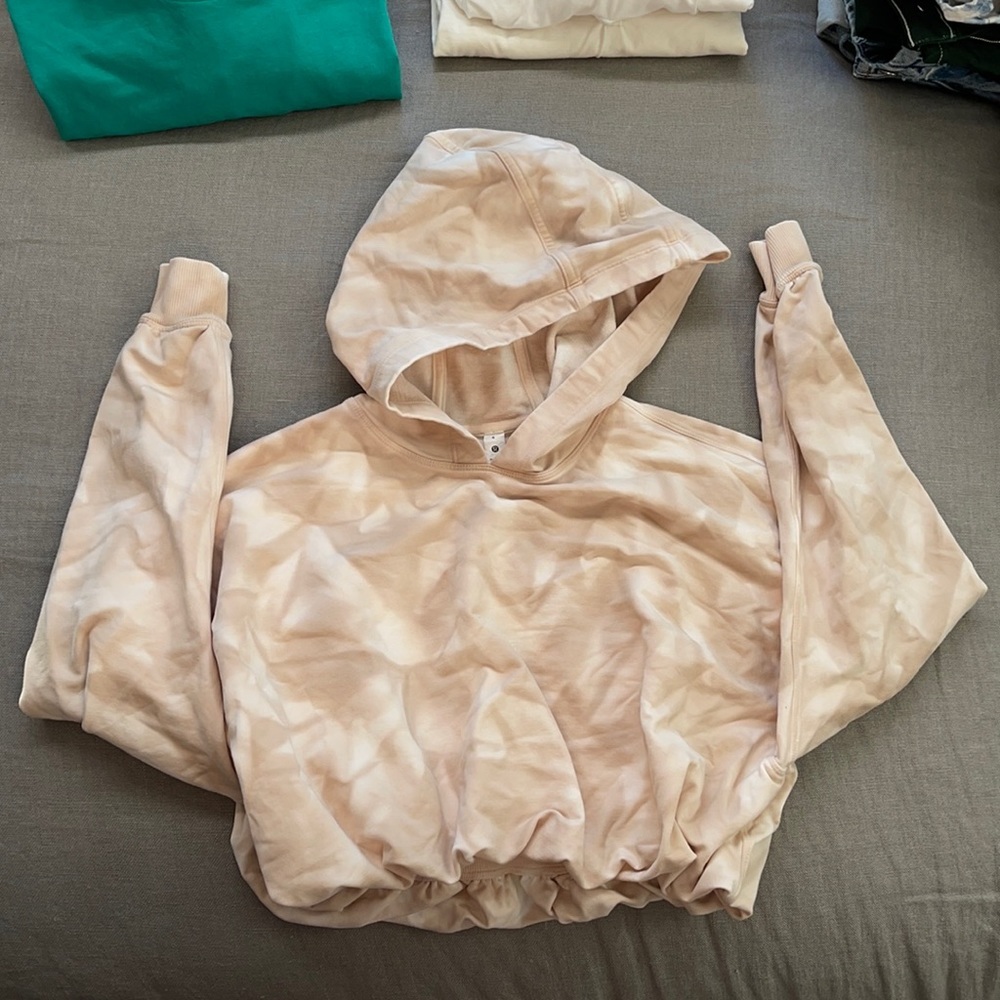Lululemon • Bubble Hoodie
